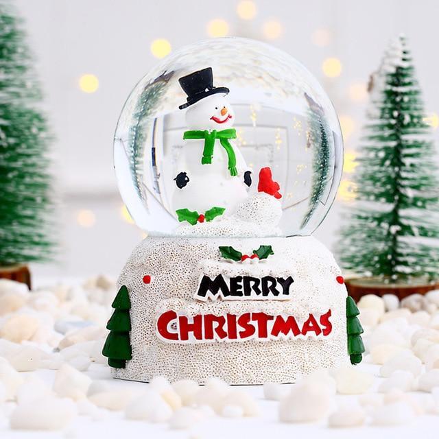 Winter White - Christmas Snow Globe